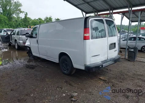 2008 Chevrolet Express Work Van z USA, uszkodzony, nr VIN 1GCFG15X981124176